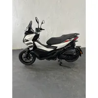 APRILIA SR GT 200 ABS E5+ 2025